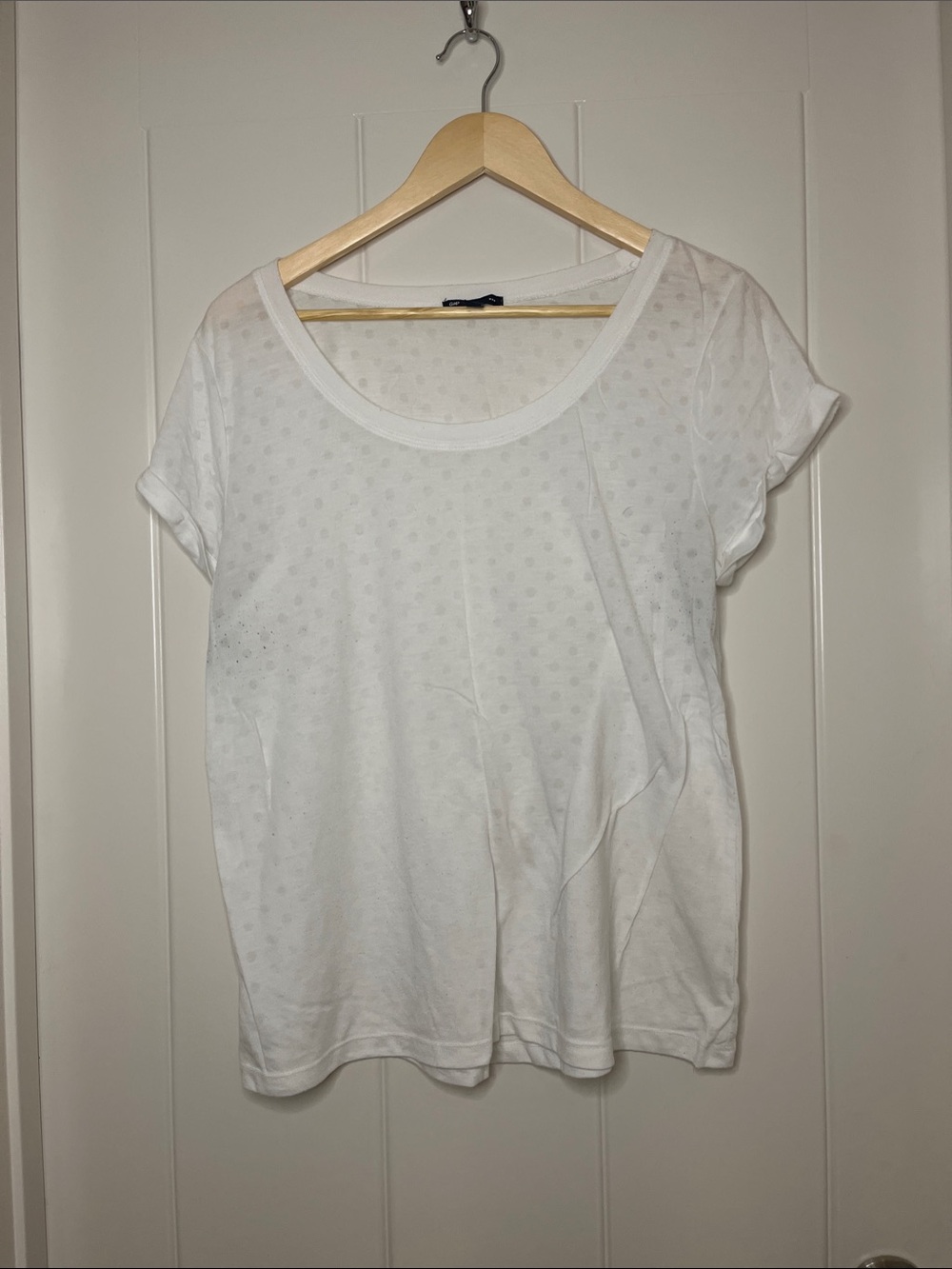 GAP White Dotted Scoop Neck Short Sleeve Tee